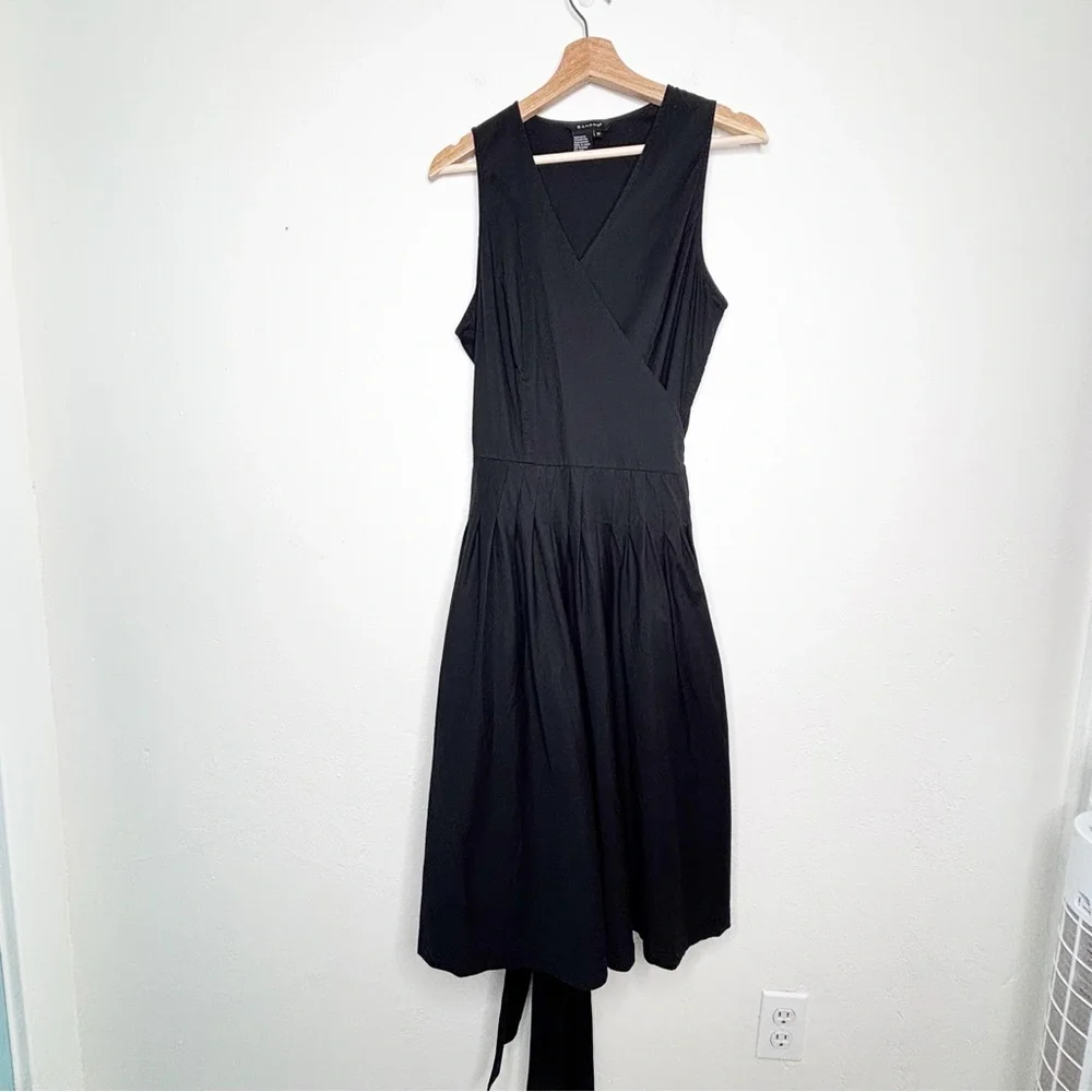 Sandro Black V-Neck Pleated Midi Dress Sleeveless Size 12 - Picture 3 of 10